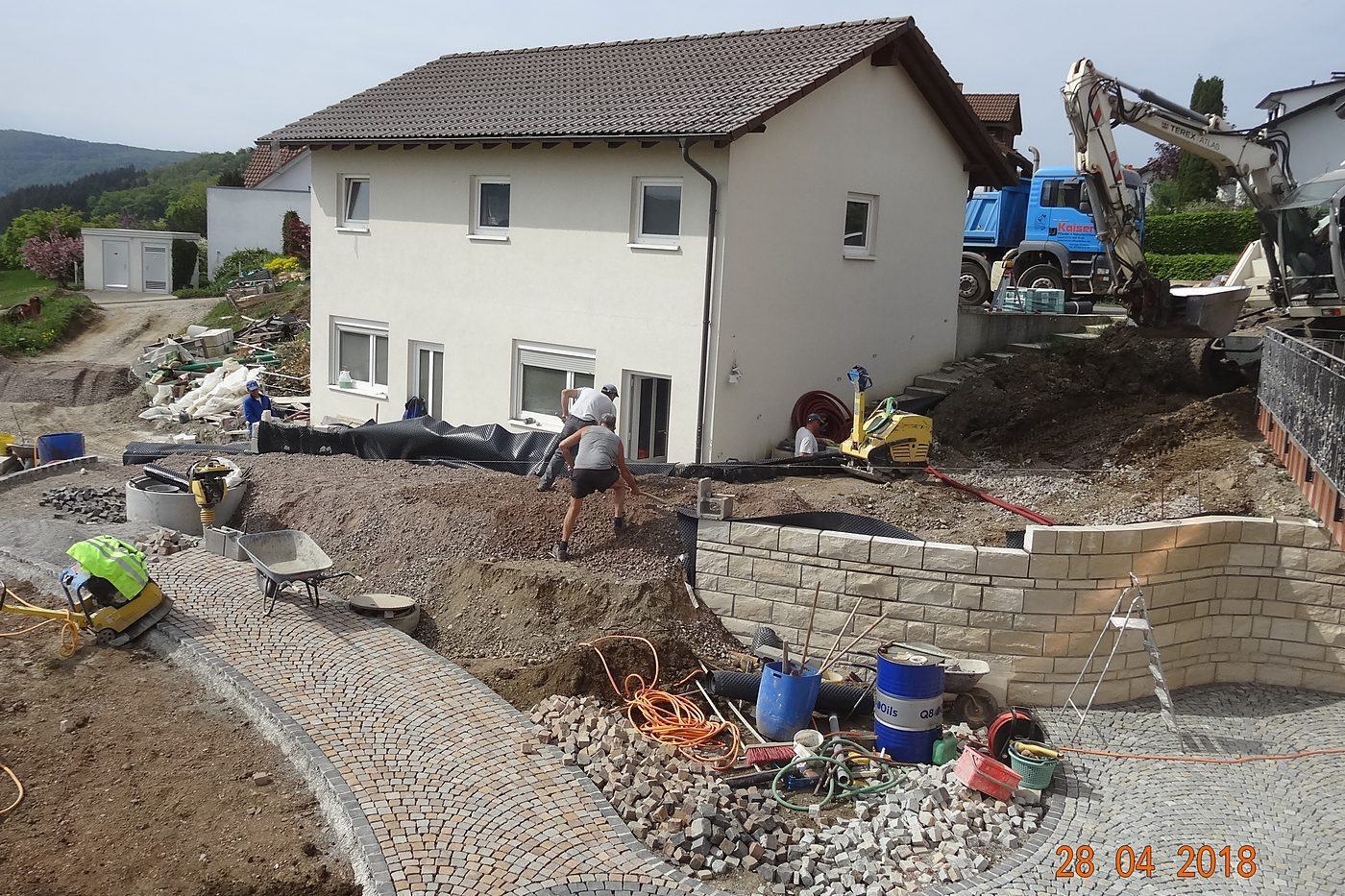 Vorher: Hang-Baustelle