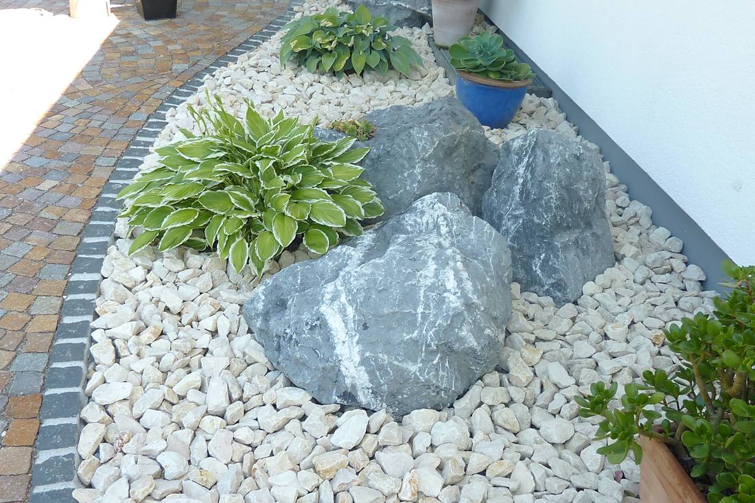 Natursteinbrunnen