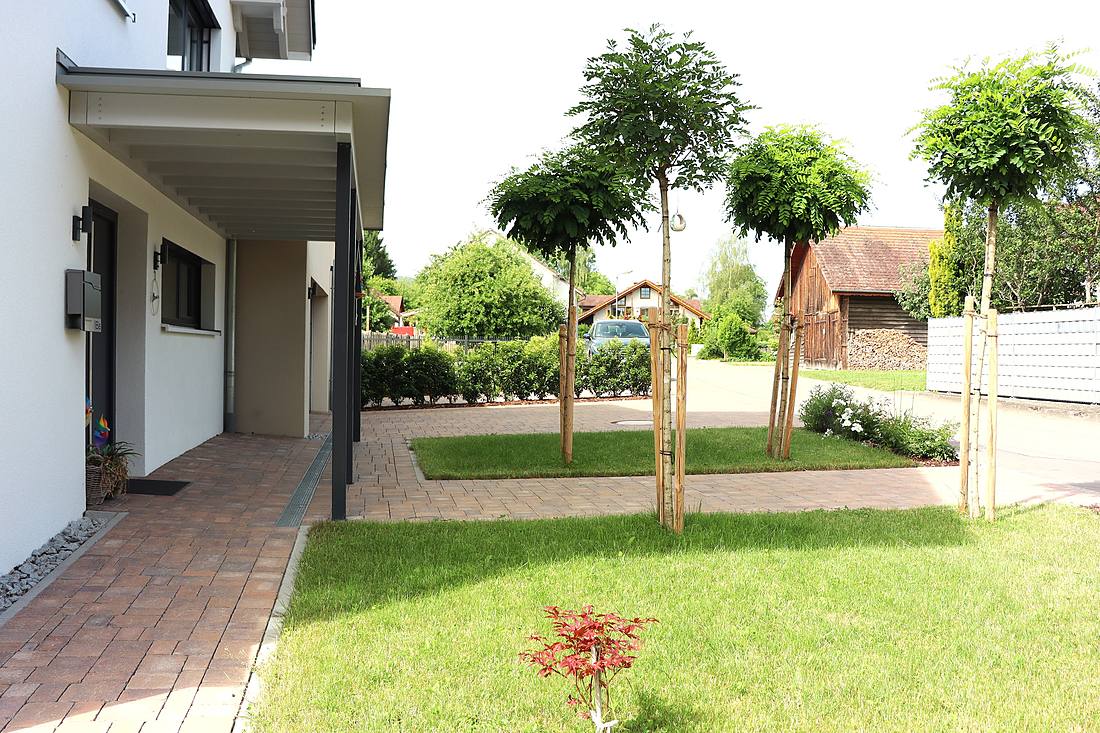 Garten- und Bepflanzung
