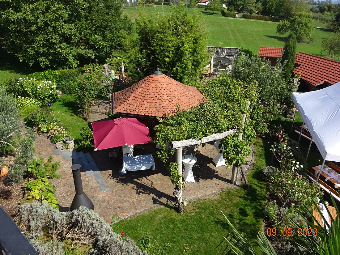 Garten- und Bepflanzung